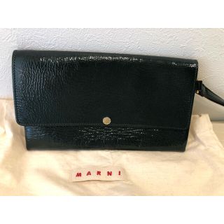 マルニ(Marni)の【美品】MARNI マルニ エナメルクラッチバッグ(クラッチバッグ)