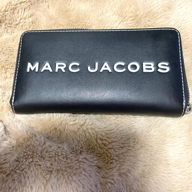 MARC JACOBS長財布