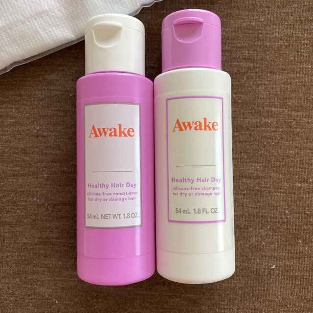 AWAKE(アウェイク)のAwakeヘアシャンプー&コンディショナー&ノベルティグッズ コスメ/美容のキット/セット(サンプル/トライアルキット)の商品写真