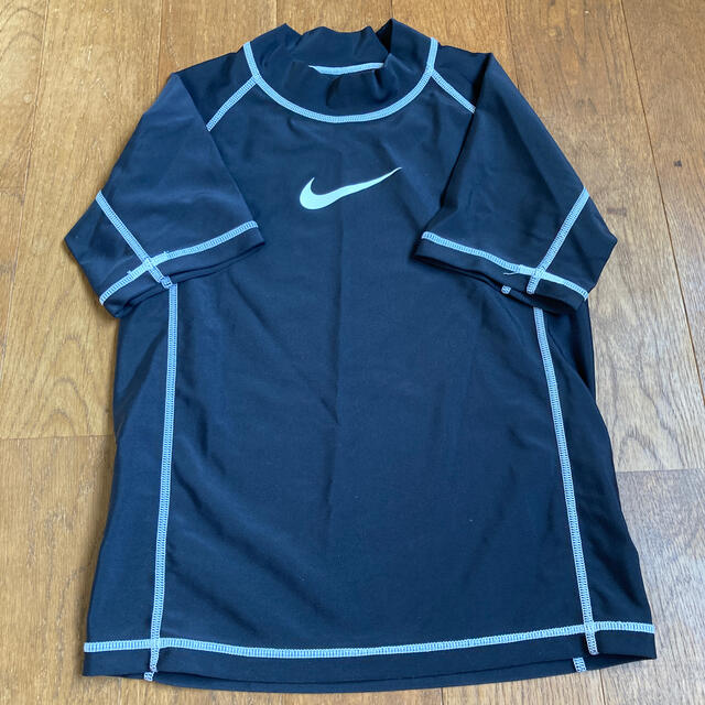 NIKE(ナイキ)のナイキ　スイムウェア　水着　半袖　セットアップ　120  キッズ/ベビー/マタニティのキッズ服男の子用(90cm~)(水着)の商品写真