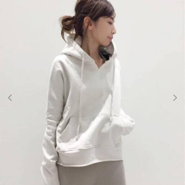 アパルトモン【NILI LOTAN】SWEAT HOODIE