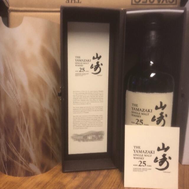 サントリー(サントリー)のヤニカス様専用サントリー山崎25年 食品/飲料/酒の酒(ウイスキー)の商品写真