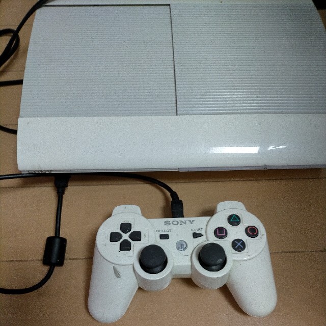 PlayStation3(プレイステーション3)のPS3本体 4200 白 エンタメ/ホビーのゲームソフト/ゲーム機本体(家庭用ゲーム機本体)の商品写真