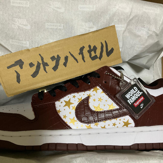 Supreme(シュプリーム)のシュプリーム×ナイキダンク Supreme / Nike SB Dunk Low メンズの靴/シューズ(スニーカー)の商品写真