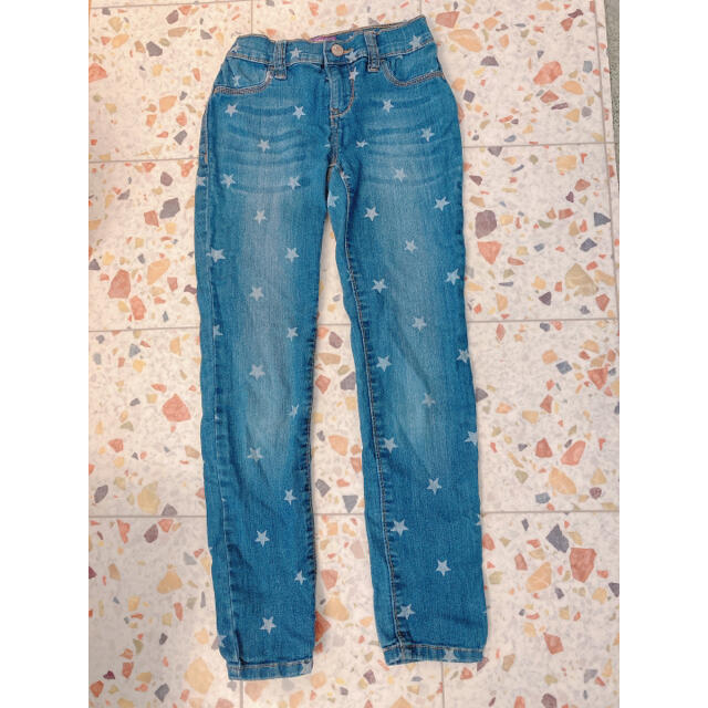 Old Navy(オールドネイビー)のOLD NAVY 星柄 ジーパン デニム 130cm キッズ/ベビー/マタニティのキッズ服女の子用(90cm~)(パンツ/スパッツ)の商品写真