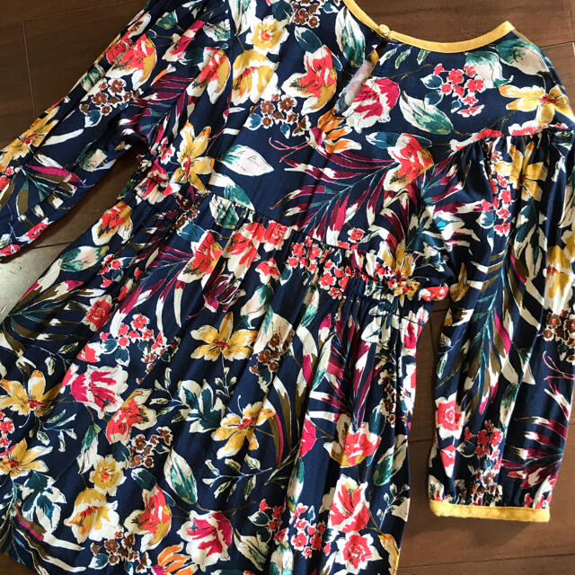 ZARA KIDS(ザラキッズ)のZARA kids 花柄ワンピース　チュニック キッズ/ベビー/マタニティのキッズ服女の子用(90cm~)(ワンピース)の商品写真