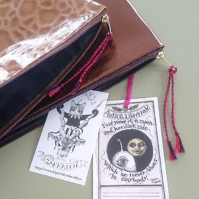 ヒグチユウコ  ショップ袋+ショップカード+栞 レディースのバッグ(ショップ袋)の商品写真