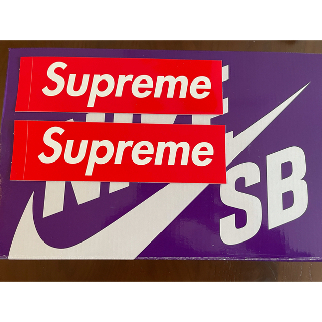 Supreme(シュプリーム)のsupreme NIKE SB Dunk Low シュプリーム　ダンク メンズの靴/シューズ(スニーカー)の商品写真