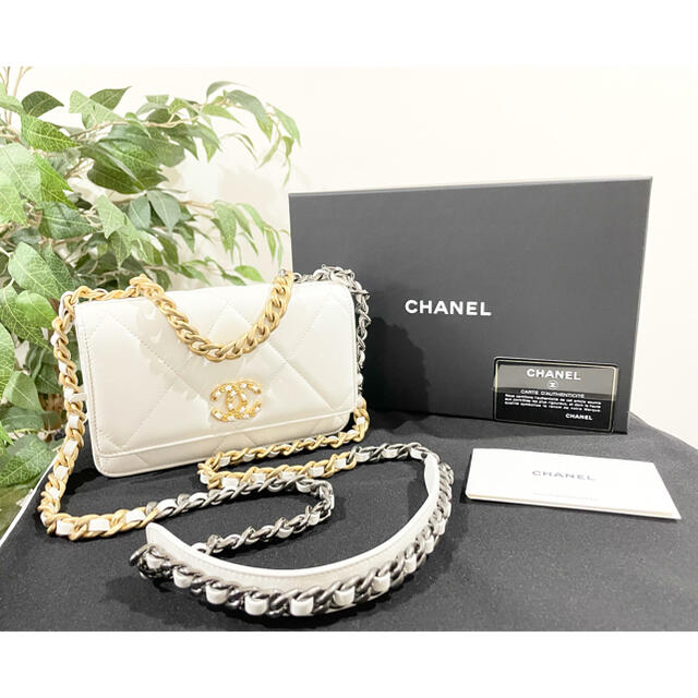 CHANEL - 新品 未使用 シャネル CHANEL19 チェーンウォレットの通販 by