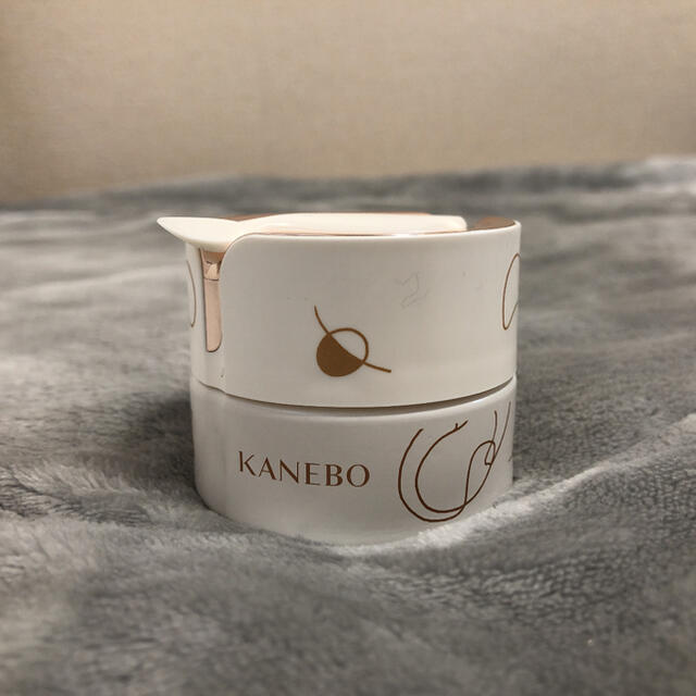 Kanebo(カネボウ)の専用商品◎カネボウ　フレッシュデイクリーム　限定デザイン コスメ/美容のスキンケア/基礎化粧品(フェイスクリーム)の商品写真