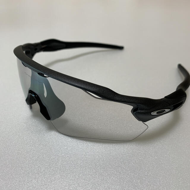 Oakley - 【週末大特価！新品未使用】RADAR EV PATH 純正調光レンズの ...