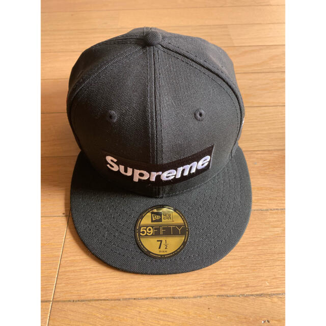 Supreme(シュプリーム)のSupreme®︎×New Era®︎World Famous Box Logo メンズの帽子(キャップ)の商品写真