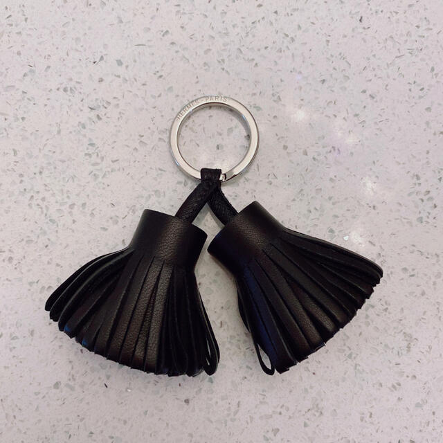 エルメス カルメンウノドス 黒×黒 | www.cestujemtrekujem.com