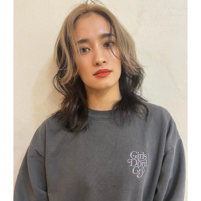 E-girls(イーガールズ)のgirl's don't cry crewneck L メンズのトップス(スウェット)の商品写真