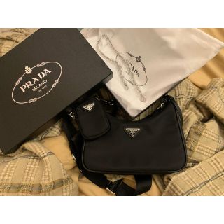 プラダ(PRADA)のプラダ　ナイロンショルダーバッグ(ショルダーバッグ)