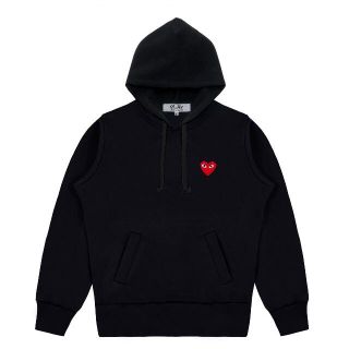 コムデギャルソン(COMME des GARCONS)のPLAY コムデギャルソン 赤ハート メンズ パーカー 黒M(パーカー)