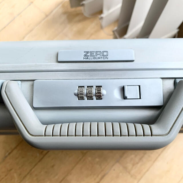 ゼロハリバートン アタッシュケース ブリーフケース アルミ製