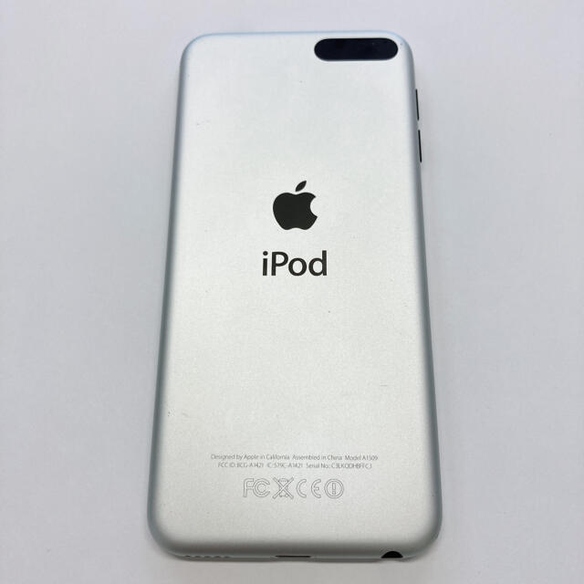 iPod touch(アイポッドタッチ)のiPod touch シルバー A1509 アイポッド タッチ 本体 スマホ/家電/カメラのオーディオ機器(ポータブルプレーヤー)の商品写真