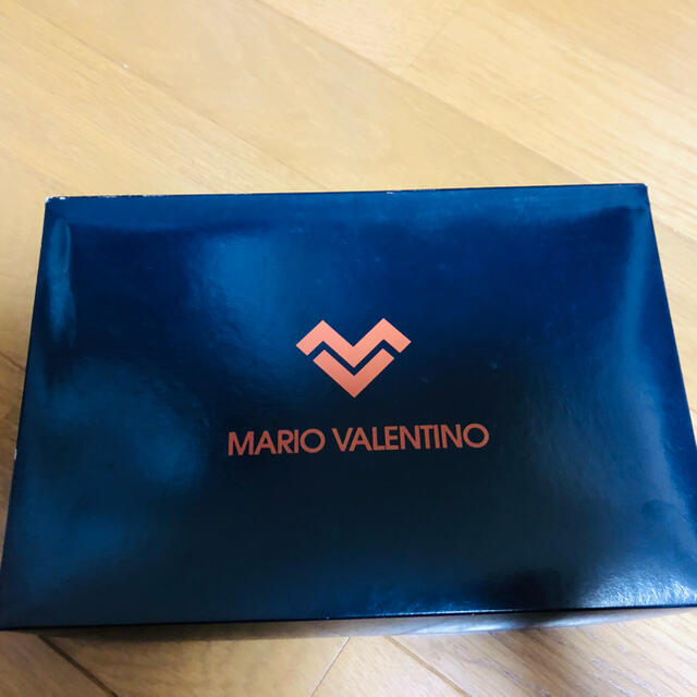 MARIO VALENTINO(マリオバレンチノ)のMARIO VALENTINO フェイスタオル インテリア/住まい/日用品の日用品/生活雑貨/旅行(タオル/バス用品)の商品写真