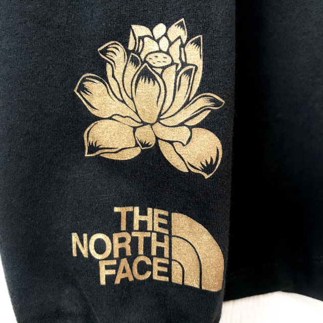 THE NORTH FACE(ザノースフェイス)の金プリ☆ 新品 ノースフェイス チャイニーズ ニューイヤー ロンT 黒 XXL相 メンズのトップス(Tシャツ/カットソー(七分/長袖))の商品写真