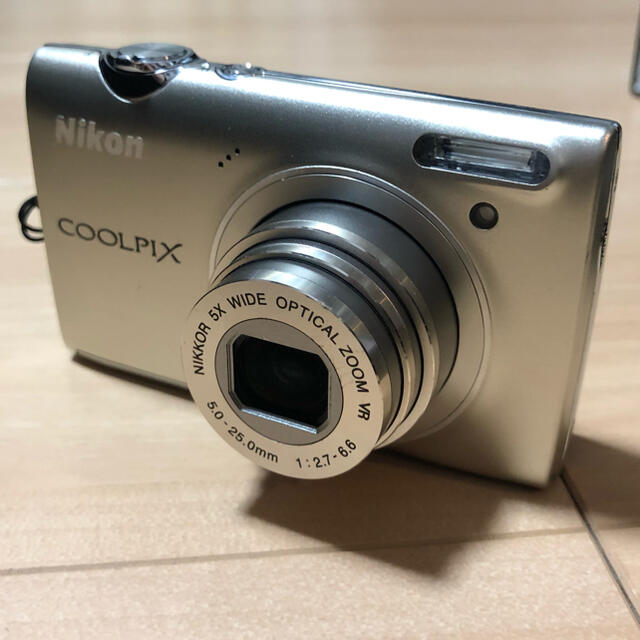 Nikon - Nikon(ニコン) COOLPIX S5100 ウォームシルバーの通販 by とも ...