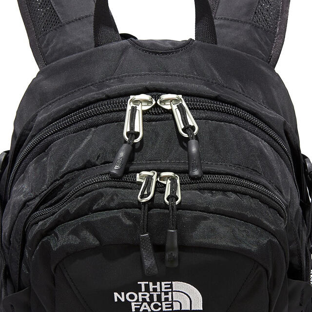 THE NORTH FACE(ザノースフェイス)のノースフェイス　リュック　ホットショット　ブラック　正規品　新品未使用 メンズのバッグ(バッグパック/リュック)の商品写真