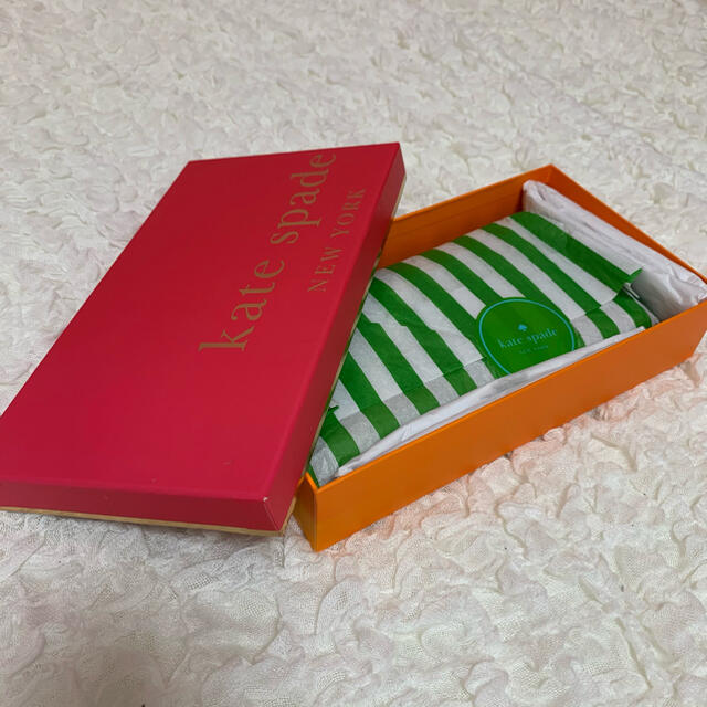 kate spade new york(ケイトスペードニューヨーク)のkate spade 財布 レディースのファッション小物(財布)の商品写真
