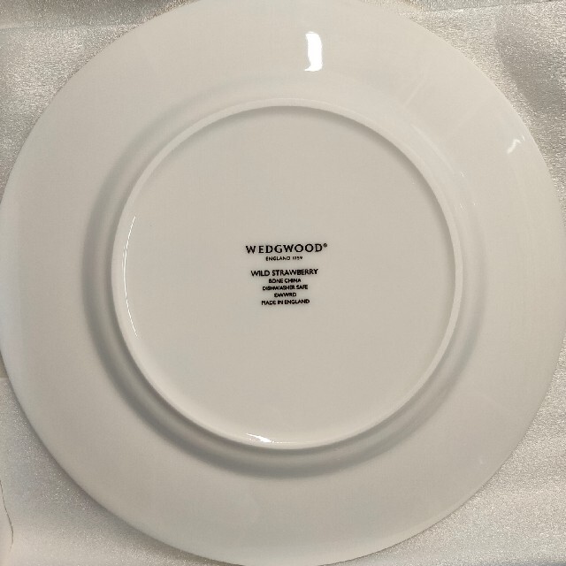 WEDGWOOD(ウェッジウッド)のWEDGEWOODウエッジウッド 18cm皿プレート2枚セット インテリア/住まい/日用品のキッチン/食器(食器)の商品写真