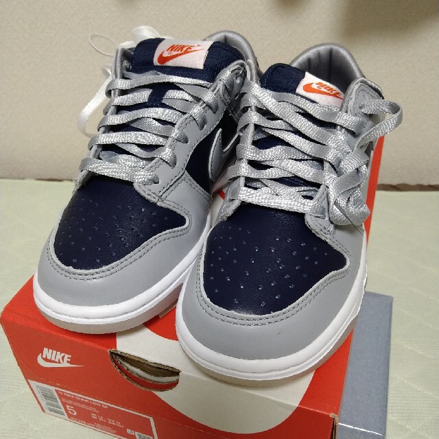 NIKE(ナイキ)の【新品未使用】W NIKE DUNK LOW SP レディースの靴/シューズ(スニーカー)の商品写真