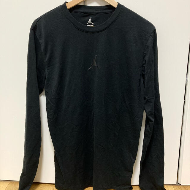 NIKE(ナイキ)のジョーダン ジャンプマンロゴ ロングTシャツ US Sサイズ 日本Mサイズ 黒 メンズのトップス(Tシャツ/カットソー(七分/長袖))の商品写真