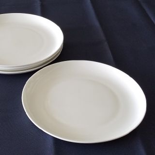 ニトリ - ニトリ 白プレート皿 25.5㎝〈4枚〉の通販 by きらら's shop