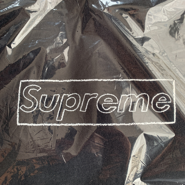 Supreme(シュプリーム)の2021ss kaws logo hood メンズのトップス(パーカー)の商品写真