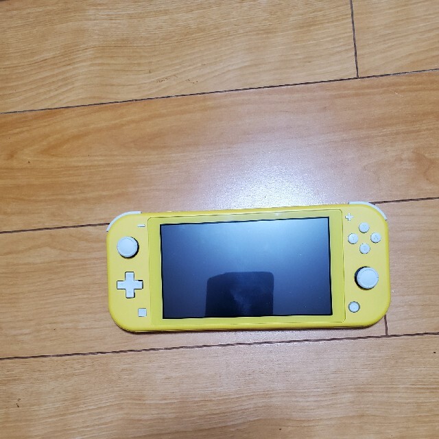 任天堂　Switch　Lite　イエロー本体のみ