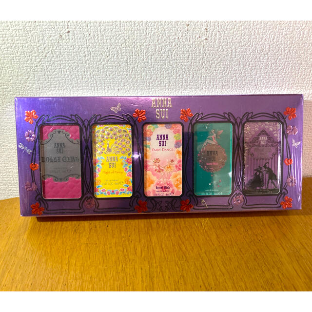 ANNA SUI mini(アナスイミニ)の◇ANNA SUI◇香水◇未使用◇ミニボトル5本セット◇アナスイ◇ 値下げ！ コスメ/美容の香水(香水(女性用))の商品写真