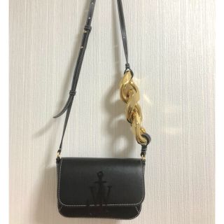 ジェイダブリューアンダーソン(J.W.ANDERSON)の美中古　タグ付き　JW Anderson Chain Shoulder Bag(トートバッグ)