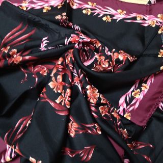 Hermes - レア色HERMES エルメス スカーフ カレ90「花咲く馬」の通販