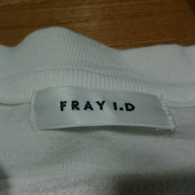 FRAY I.D(フレイアイディー)の『フレイアイディー』ロゴTシャツ レディースのトップス(Tシャツ(半袖/袖なし))の商品写真