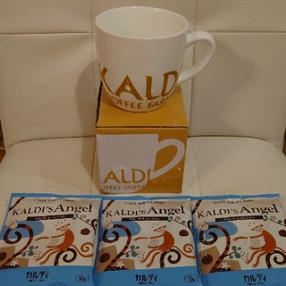 カルディ(KALDI)のカルディマグカップとコーヒー3個(グラス/カップ)