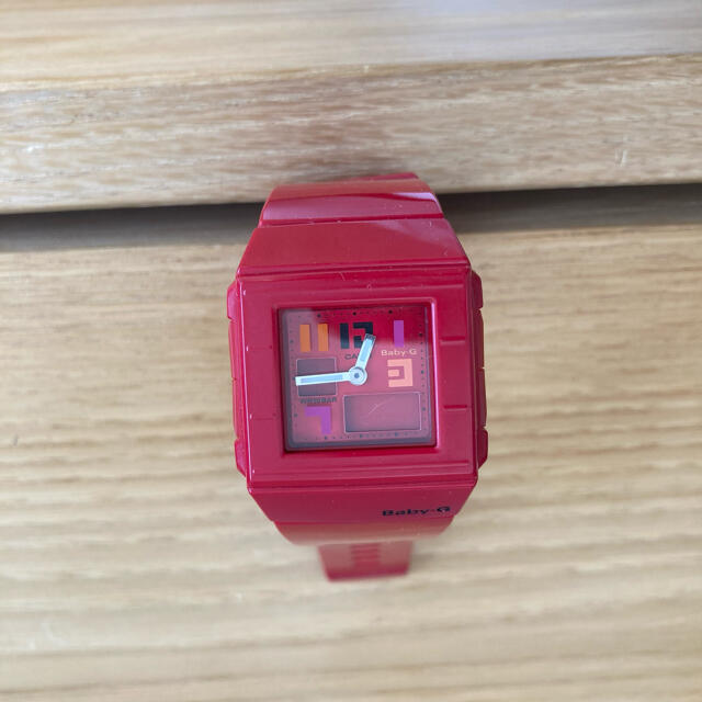 Baby-G(ベビージー)のカシオ　BabyG 赤 メンズの時計(腕時計(アナログ))の商品写真