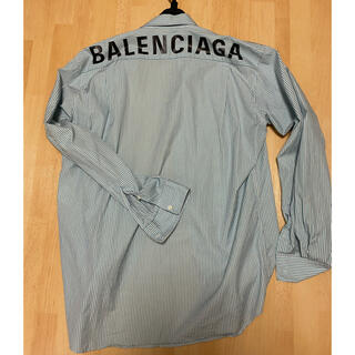 バレンシアガ(Balenciaga)のバレンシアガ　バックロゴストライプシャツ(シャツ)