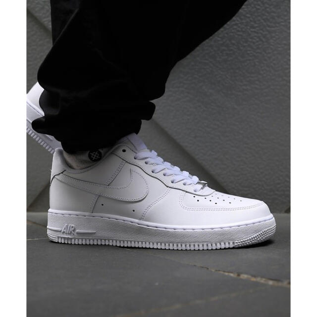 NIKE(ナイキ)の新品・未使用　ナイキ AIRFORCE 1 '07 エアフォース１'07 メンズの靴/シューズ(スニーカー)の商品写真