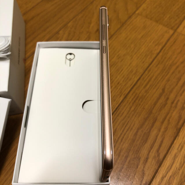 【週末値下げ】【格安】【ほぼ未使用】ファーウェイ　P20 lite サクラピンク スマホ/家電/カメラのスマートフォン/携帯電話(スマートフォン本体)の商品写真