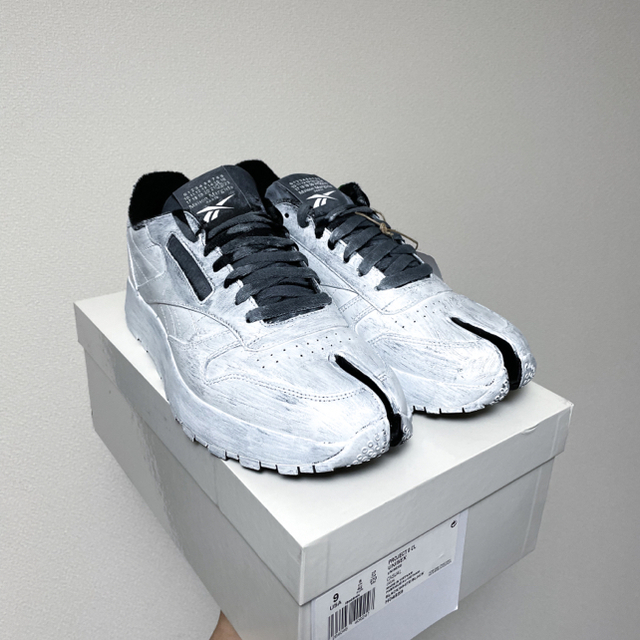 maison margiela × reebok クラシック レザー タビ