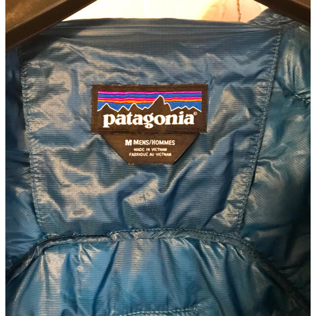patagonia(パタゴニア)のパタゴニア  マイクロパフフーディー　M メンズのジャケット/アウター(ダウンジャケット)の商品写真