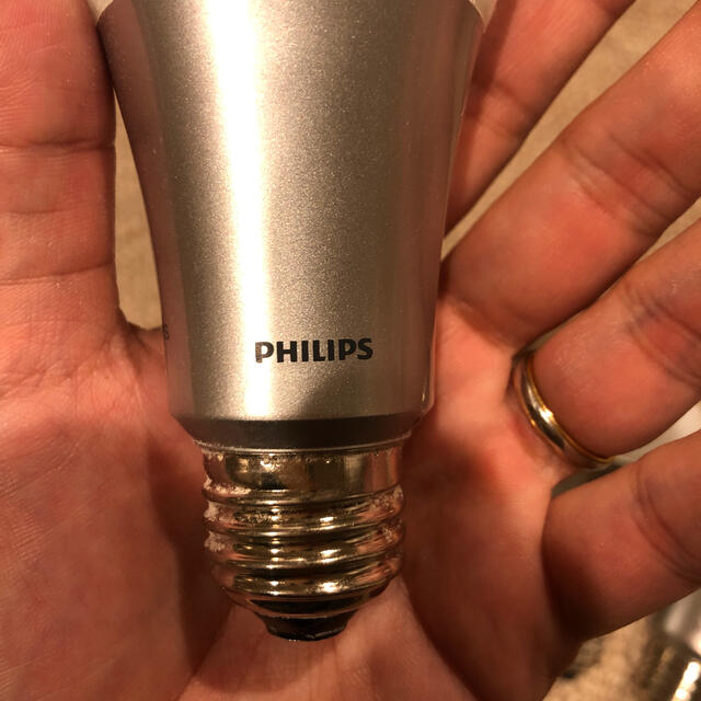 PHILIPS(フィリップス)のPhilips(フィリップス) hue LEDランプ スターターセット　初期型 インテリア/住まい/日用品のライト/照明/LED(蛍光灯/電球)の商品写真