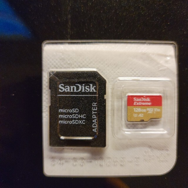 SanDiskのmicroSDXC・UHS-1カード128GB、4K対応 2