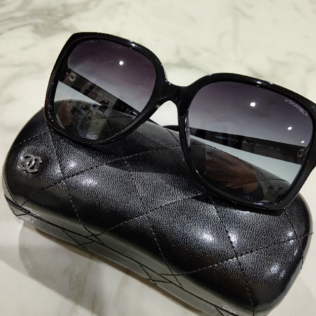 新品未使用☆CHANEL☆シャネル☆サングラス☆付属品完品 新品未使用☆CHANEL☆シャネル☆サングラス☆付属品完品