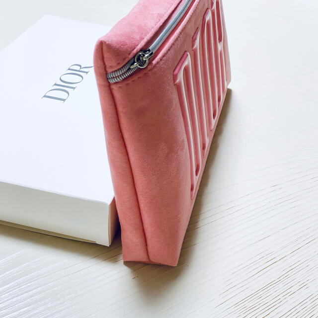 Dior(ディオール)の【新品】ディオール　オリジナルピンクポーチ レディースのファッション小物(ポーチ)の商品写真
