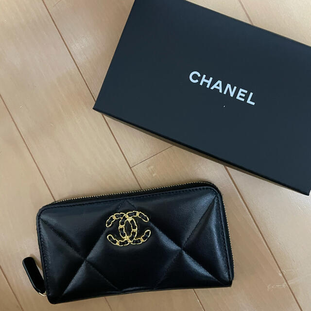 CHANEL - シャネル CHANEL 長財布 ミドルウォレットの通販 by lovesea