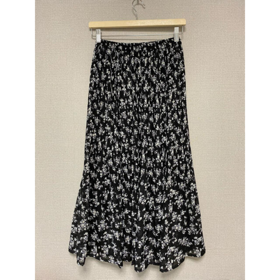 INGNI(イング)のシフォン素材/花柄ロングプリーツスカート レディースのスカート(ロングスカート)の商品写真